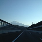 車から富士山