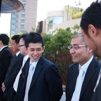 見送るバカ集団