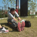 ストレッチをする稲葉