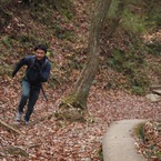 ダッシュする稲葉