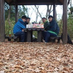 ４人で記念撮影