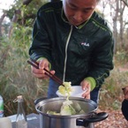 野菜を取るしゃぶさん