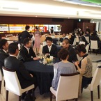 談笑するバカ集団A