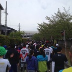 スタートラインまで歩く