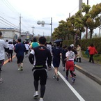 レース序盤のサムラゴウチ氏の背中