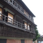 立派な木造建築